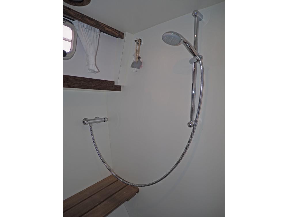 Fore ship, Accommodation